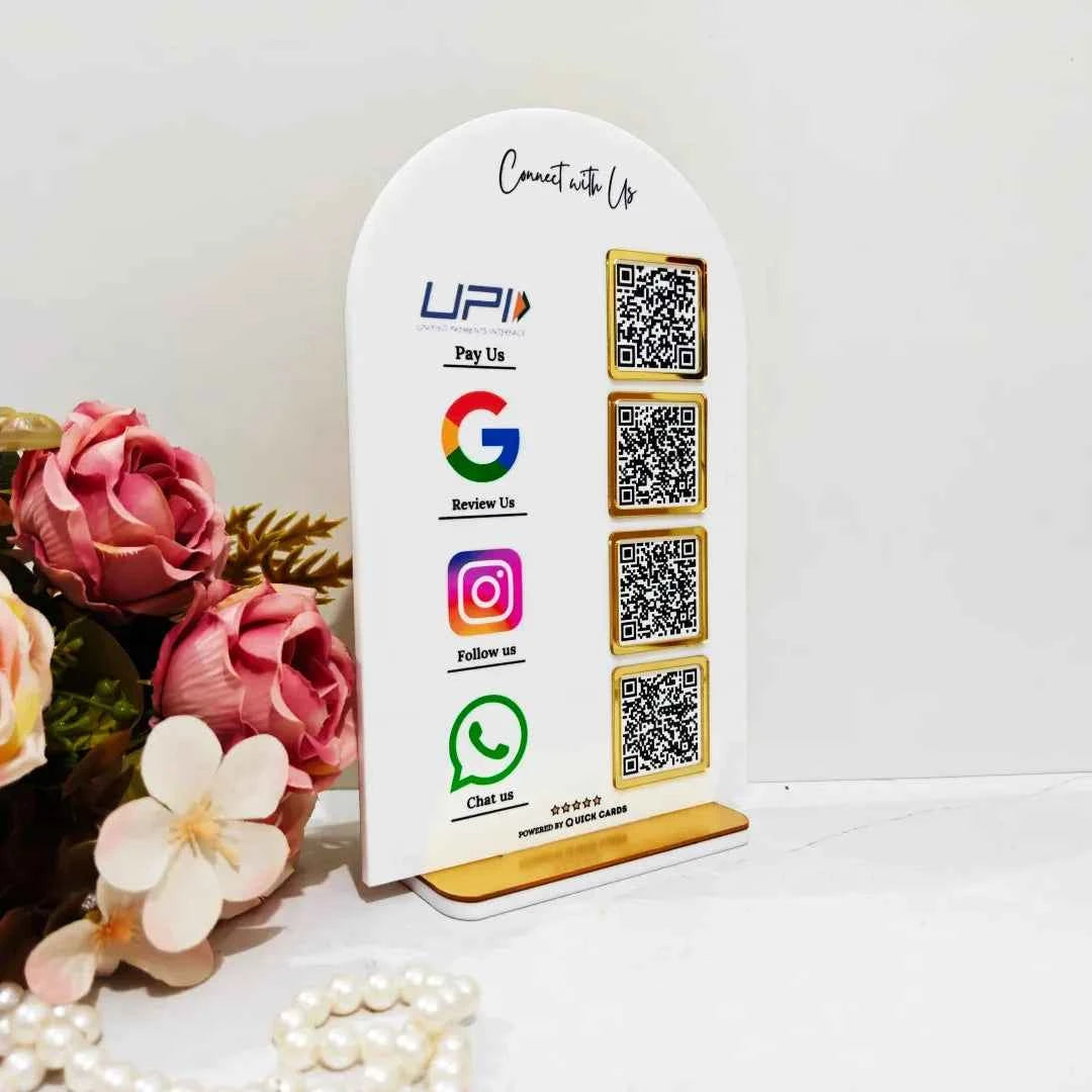 4 QR semi round Standee